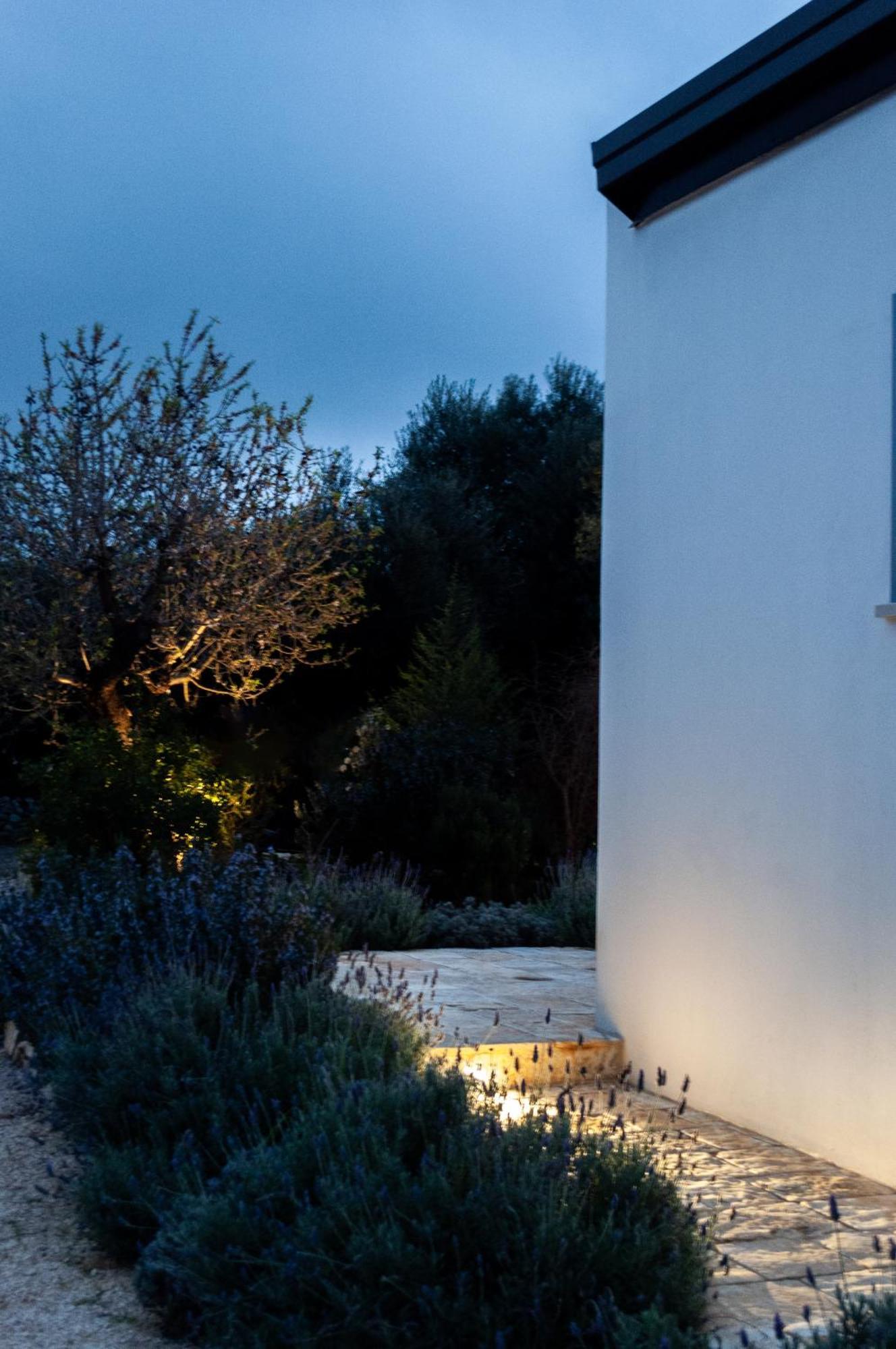 Casale Petrarolo Bed and Breakfast Monopoli Exteriör bild